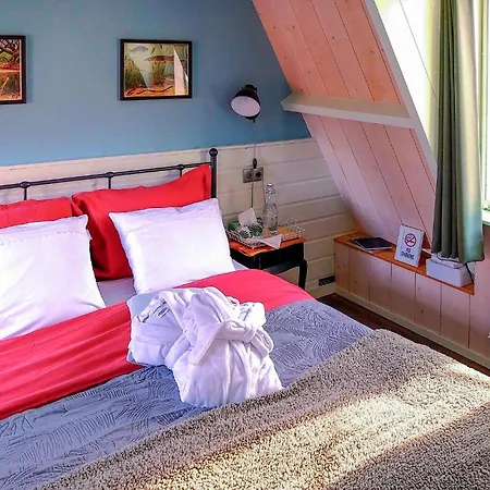 بيت للعطل Het Edamse Vissershuisje